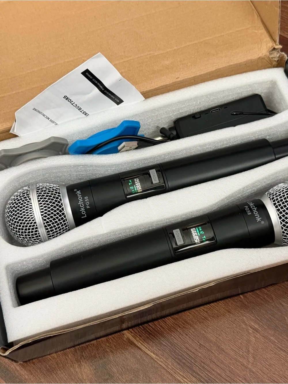 Lokchonk UHF-02 Wireless Karaoke Microphone System 2 Mics Tested Like New